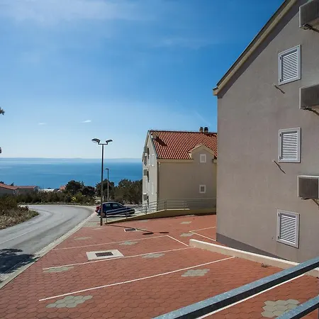 Apartment Ivan Makarska