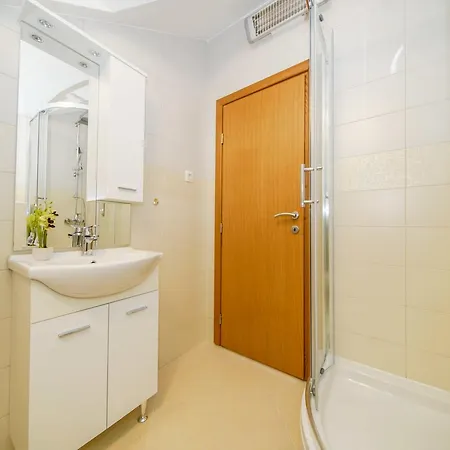 Apartment Ivan Makarska
